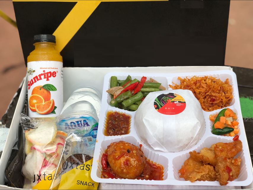 Paket  Aneka Nasi Box Premium Free 1 Botol  Lemon Sereh / Jus