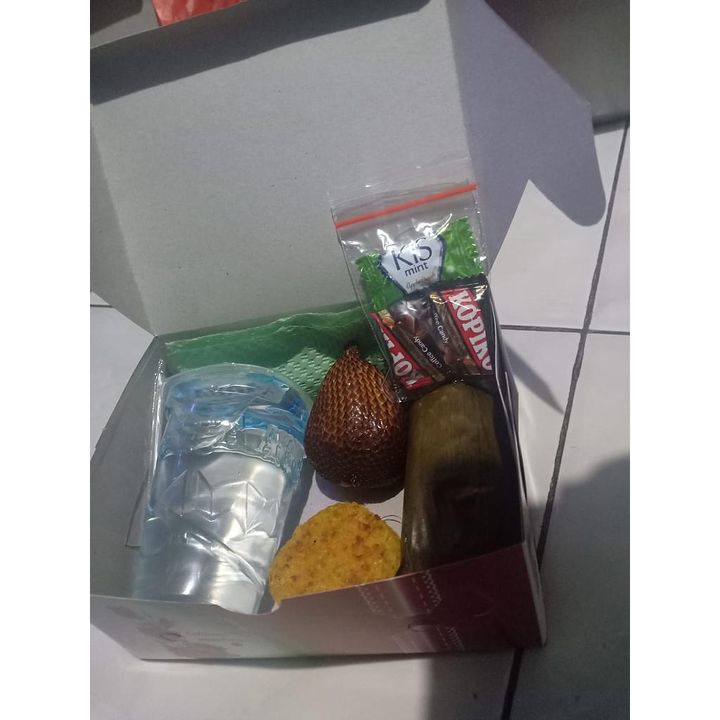 Snack Box Paket 4