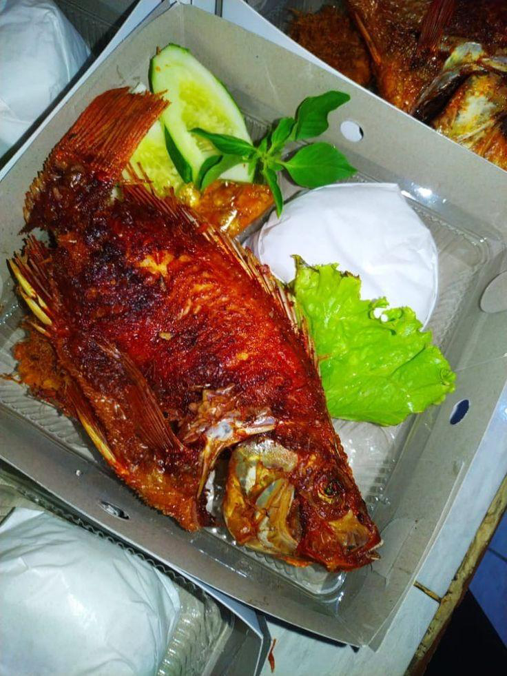 Nasi Ikan Goreng/Bakar