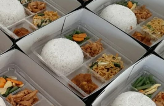 Paket Nasi Rendang