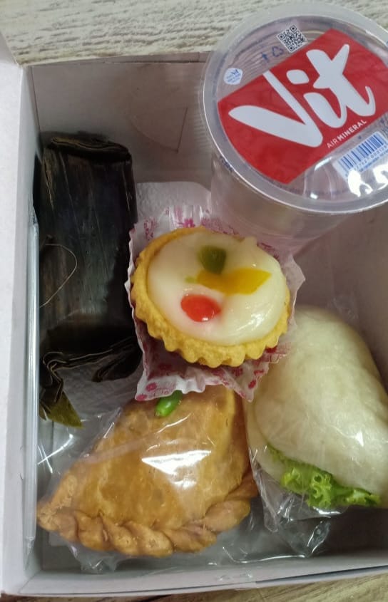 Paket Snack Box Uni
