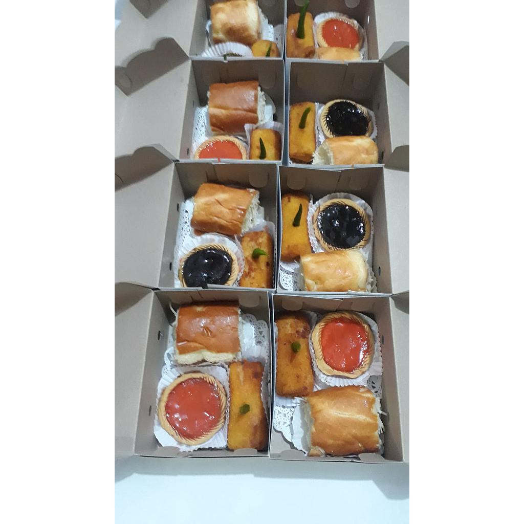 Snack Box 2 by Raminah Catering