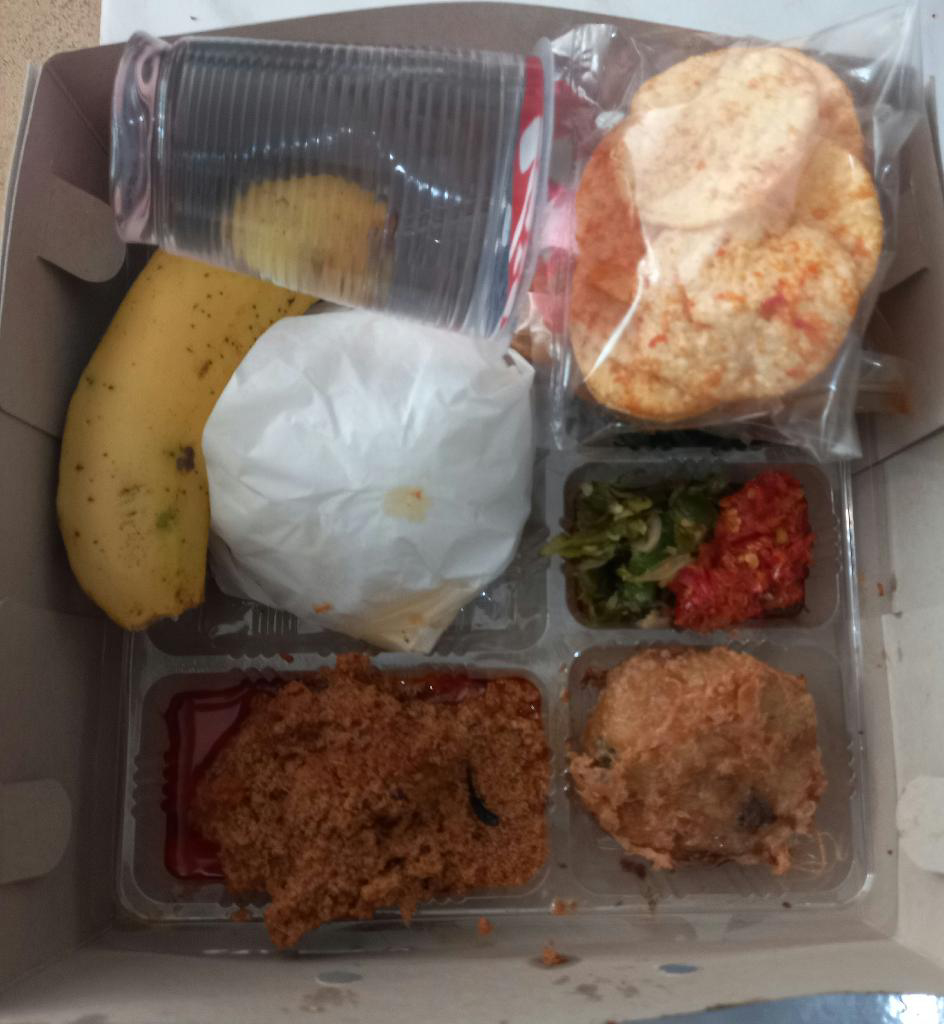 Nasi Box Rendang dan Perkedel Padang Panjang