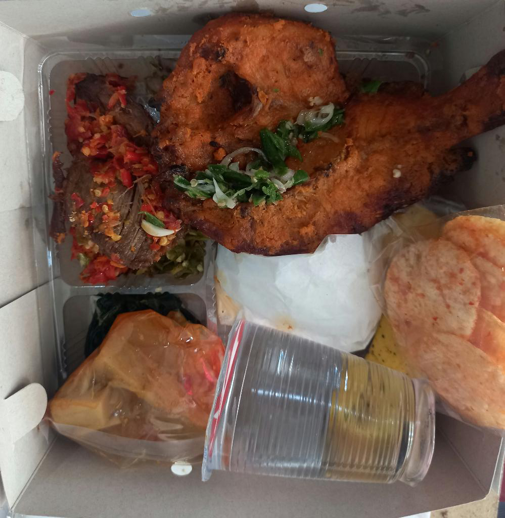 Nasi Box Ikan Nila Bakar dan Dendeng Lambok Padang Panjang