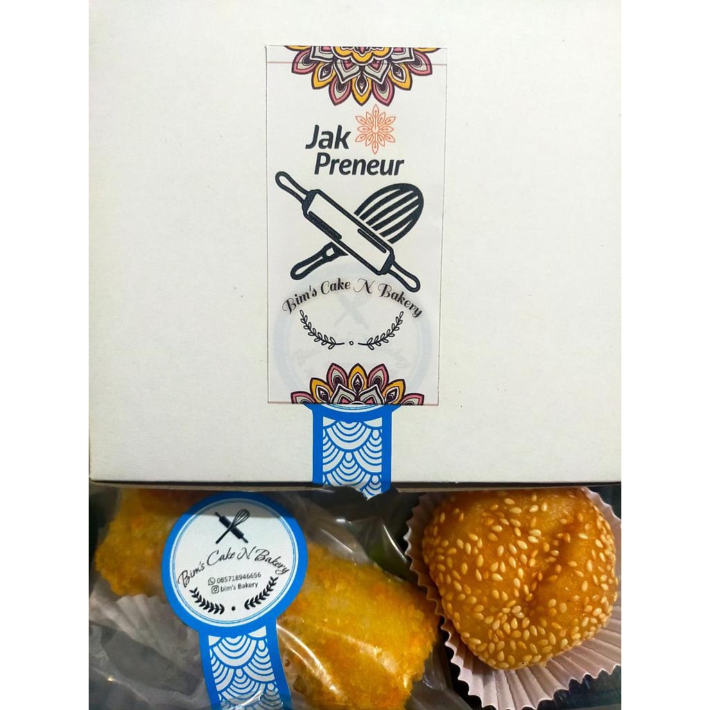 Snack Box Bim's Cake &amp; Bakery