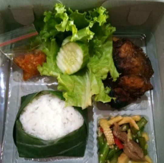 Nasi Box 3 Dapoer Mpok Tati