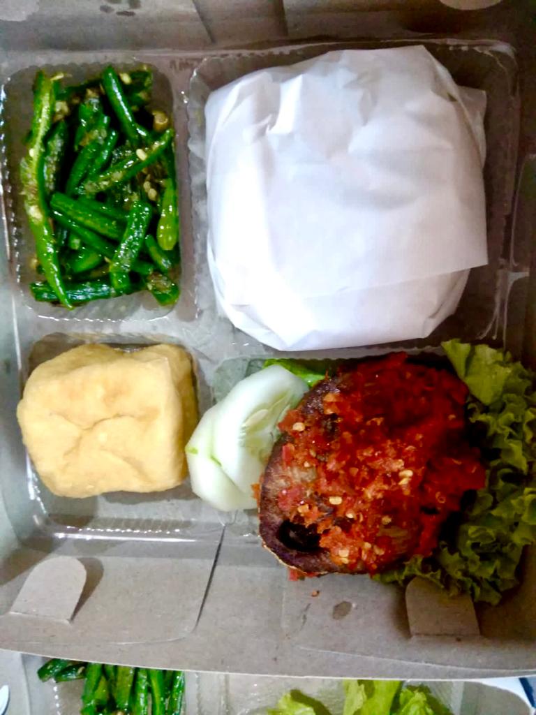 (Sukeng Prihatin Catering) Paket ayam balado komplite