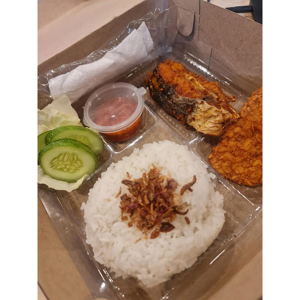 Yummy Nasi box ikan hemat