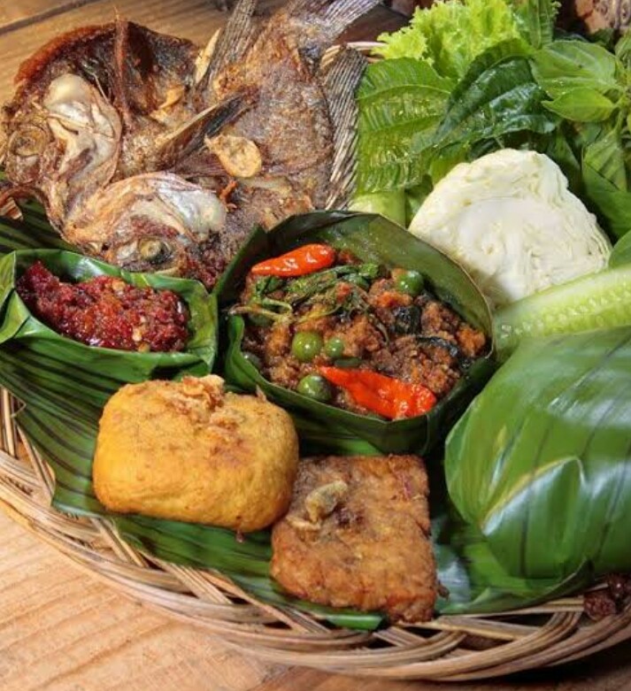 Nasi Box Re'Chova Delicious 3