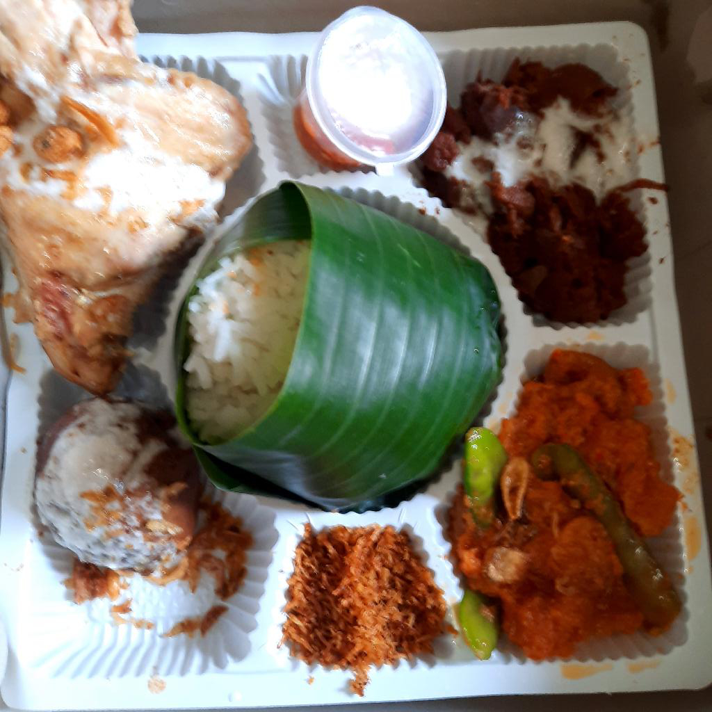 PAKET Gudeg lengkap