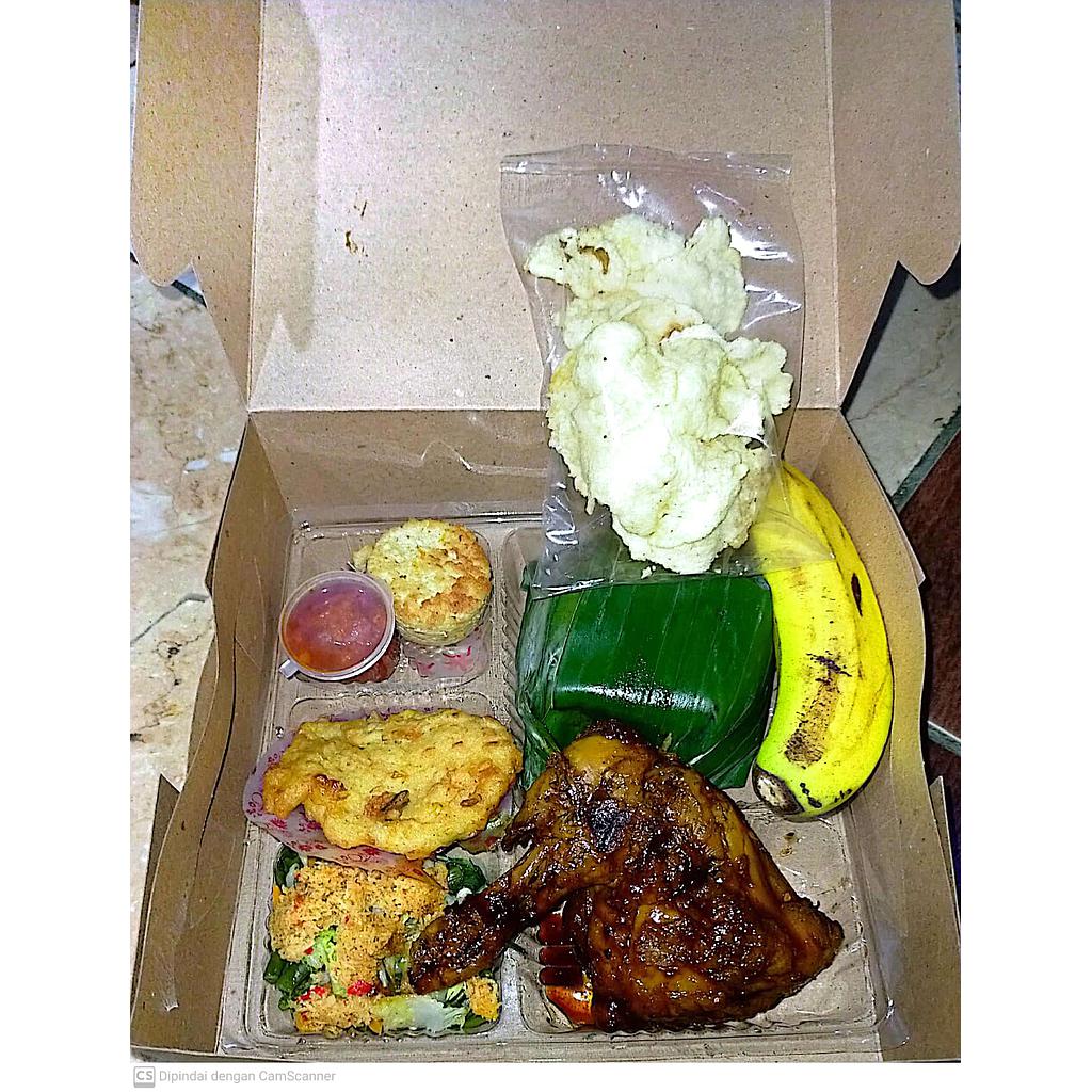 Paket lengkap Nasi Urap ayam bakar kecap