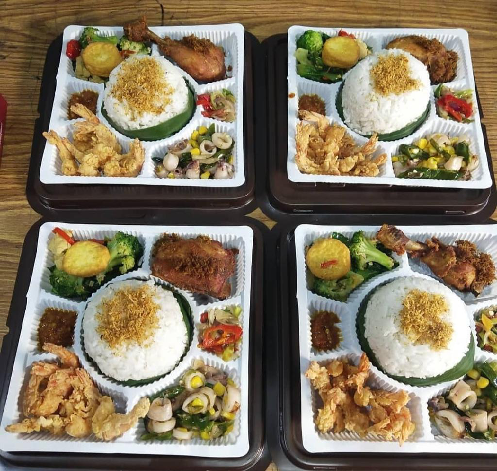 Nasi Box by Atri Catering