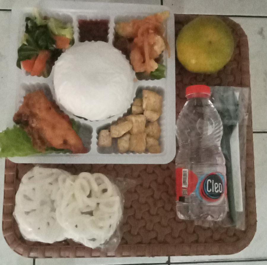 Nasi Box Deluxe Add Air Mineral