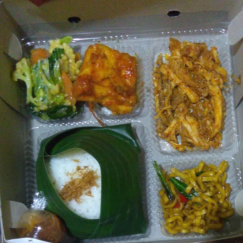 Nasi Box Sarang Bango A