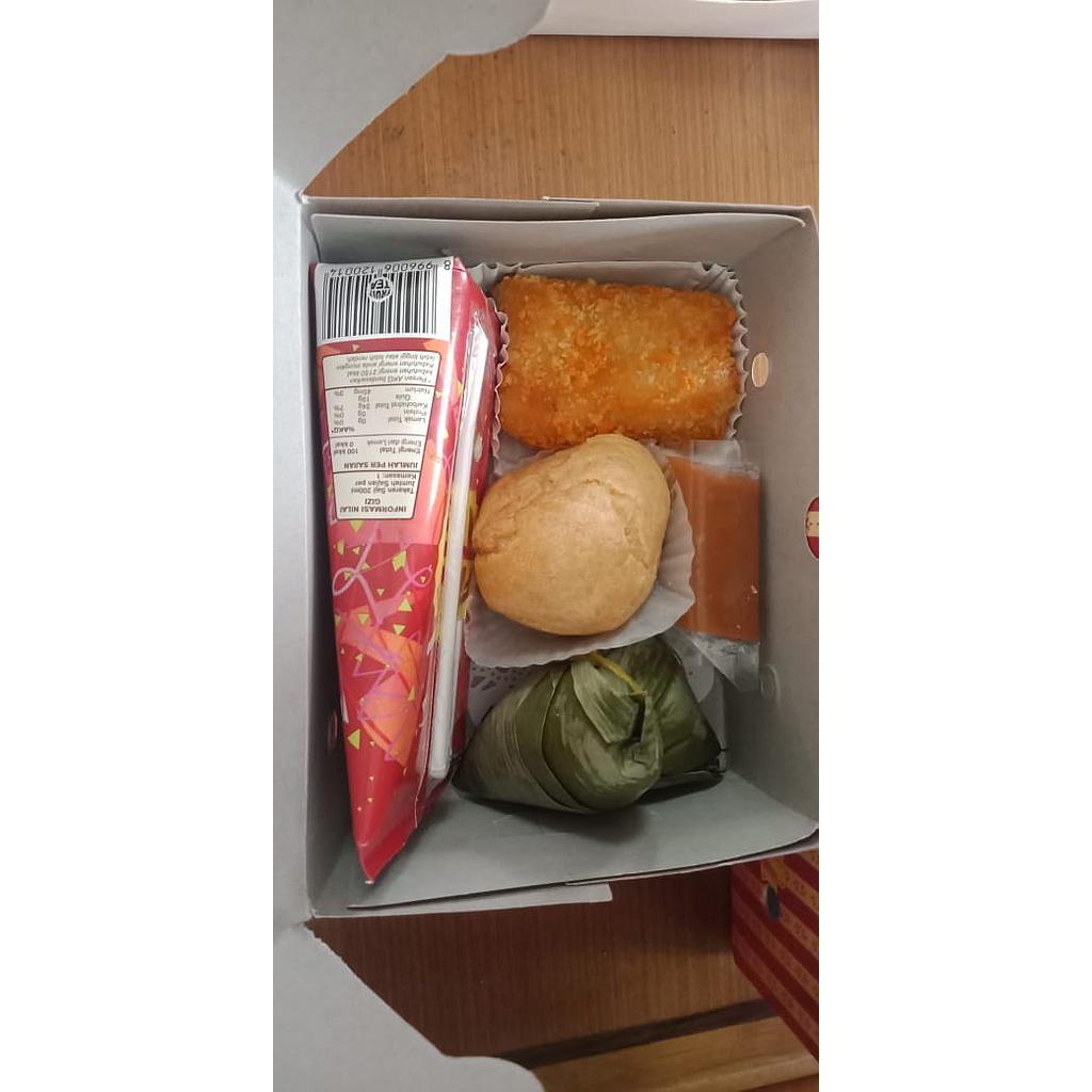 Paket Snack Box Dapoer Srigendis