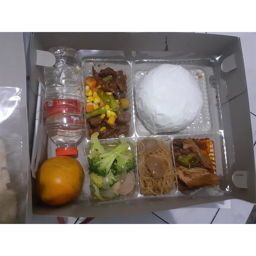 Paket Snack dan Nasi Box