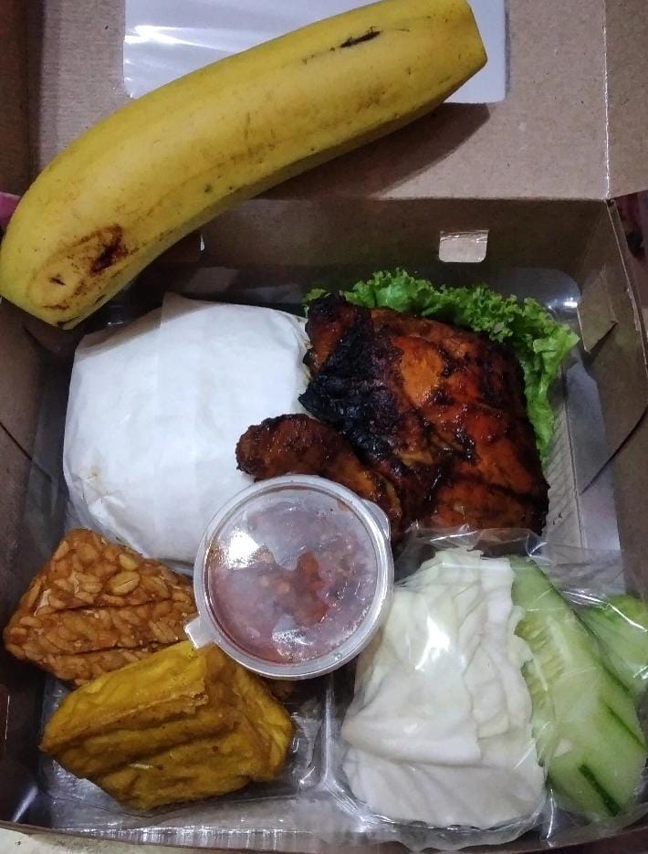 Paket Nasi Box Ayam Bakar