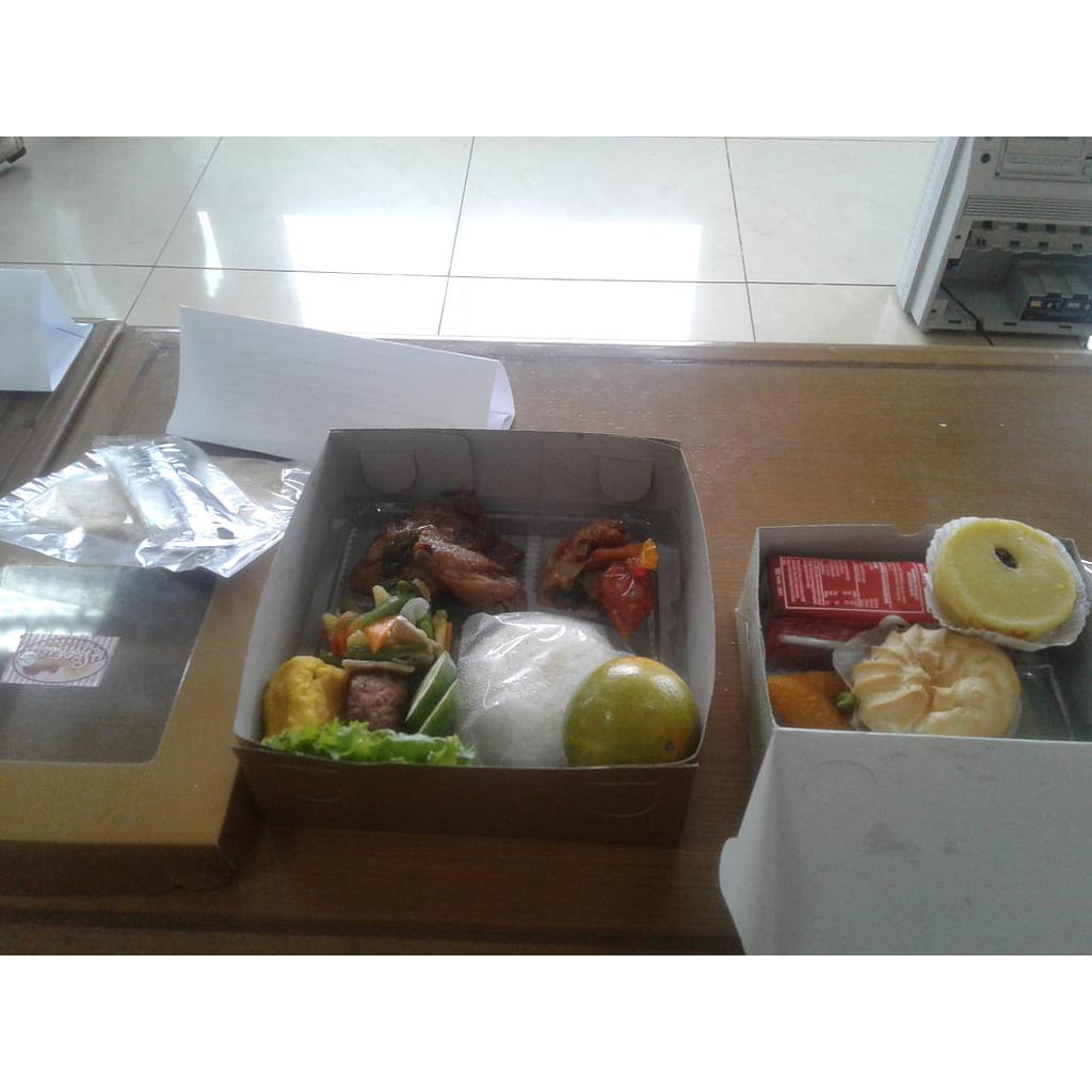 Nasi Box &amp; snack Box premium