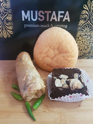 Snack Mustafa 32 ( Donut nutella, lumpia sayur , brownies almond)