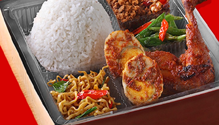 Nasi Box Utami 5 (Ayam Bakar, Telor Balado)