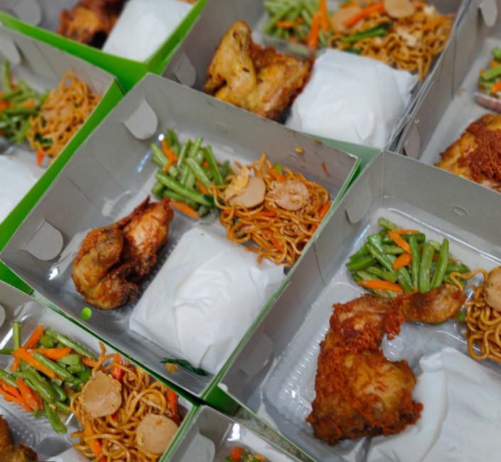 NASI BOX CAHAYA NUSANTARA