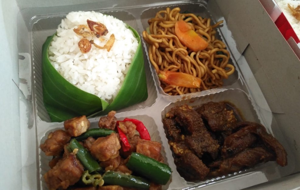 Paket Nasi Daging