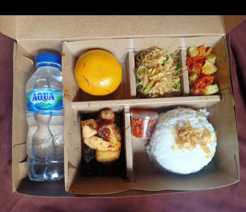Nasi Ayam Saus Mentega 