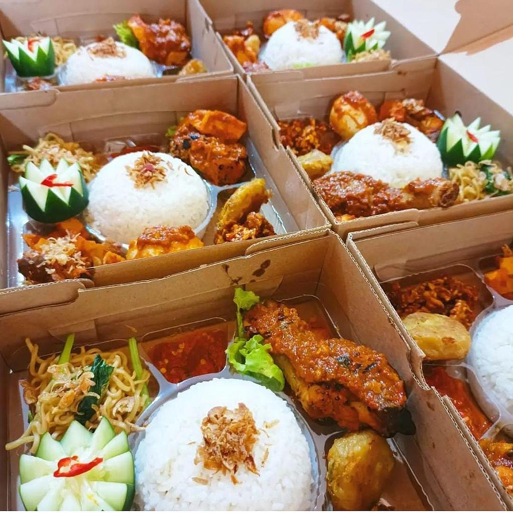 Nasi &amp; Snack box Indah Snack