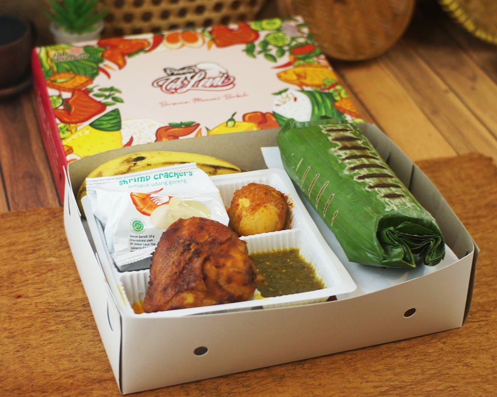 Nasi Box isi Nasi Bakar &amp; Ayam Bakar