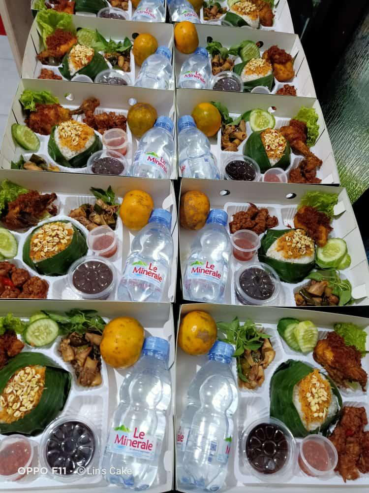 Lunch Box Paket Nasi Ulam | Lin's Cake