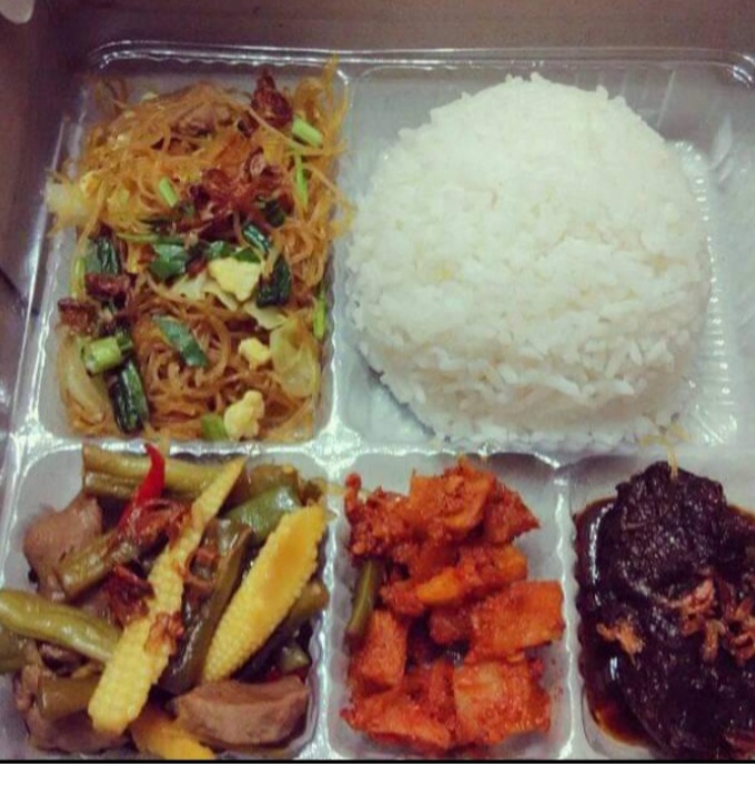 Paket Nasi Uduk Komplit