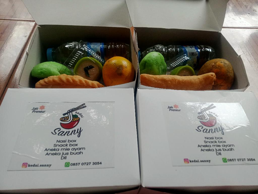Snack box