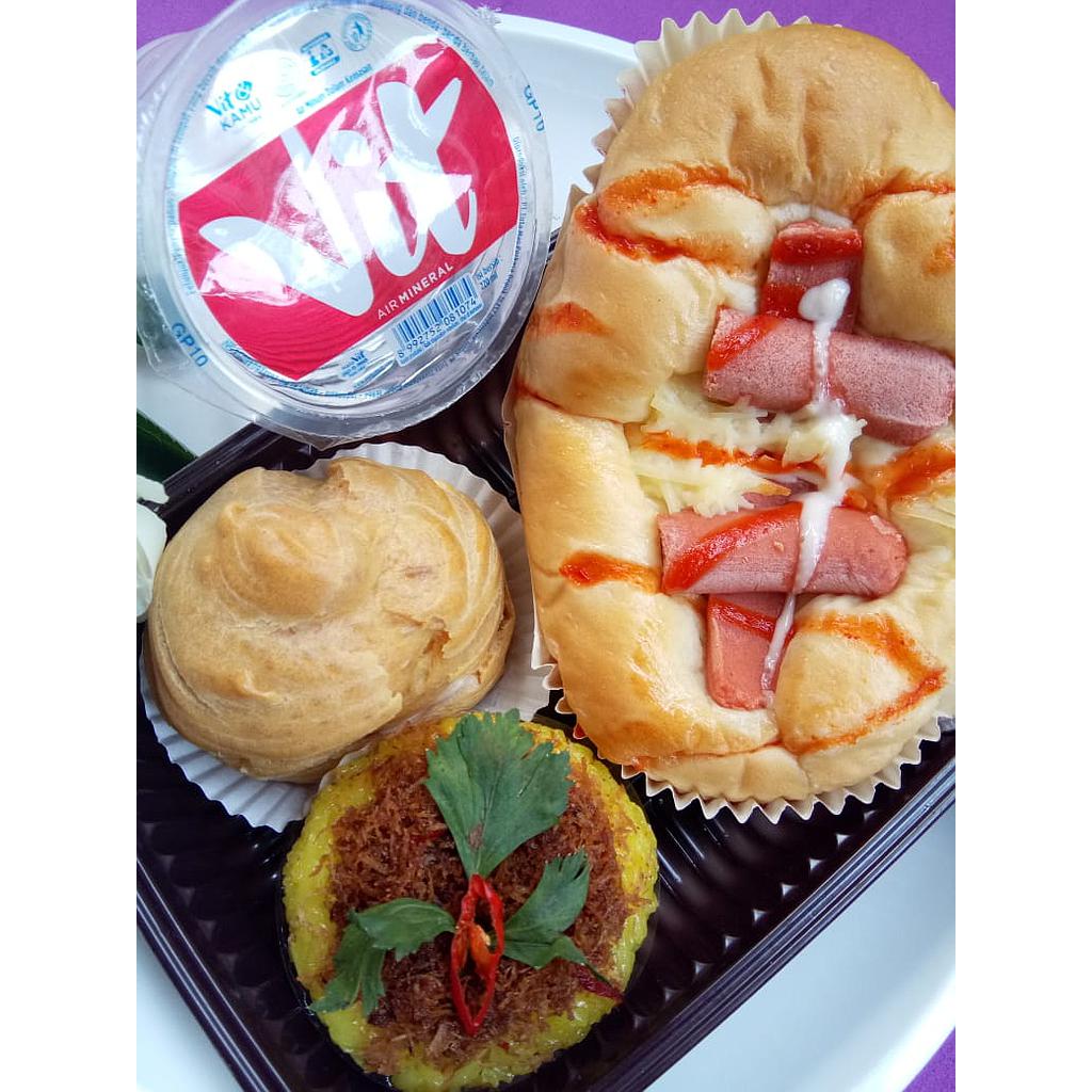 Snack Box Dapoer Yasmin Paket 2 (Soes Vla Vanilla)