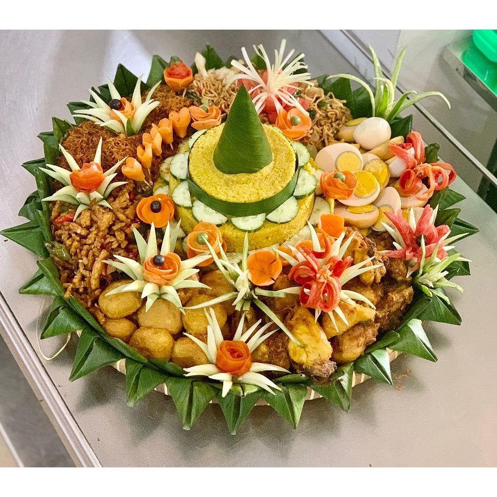 Tumpeng ayam gr lengkuas