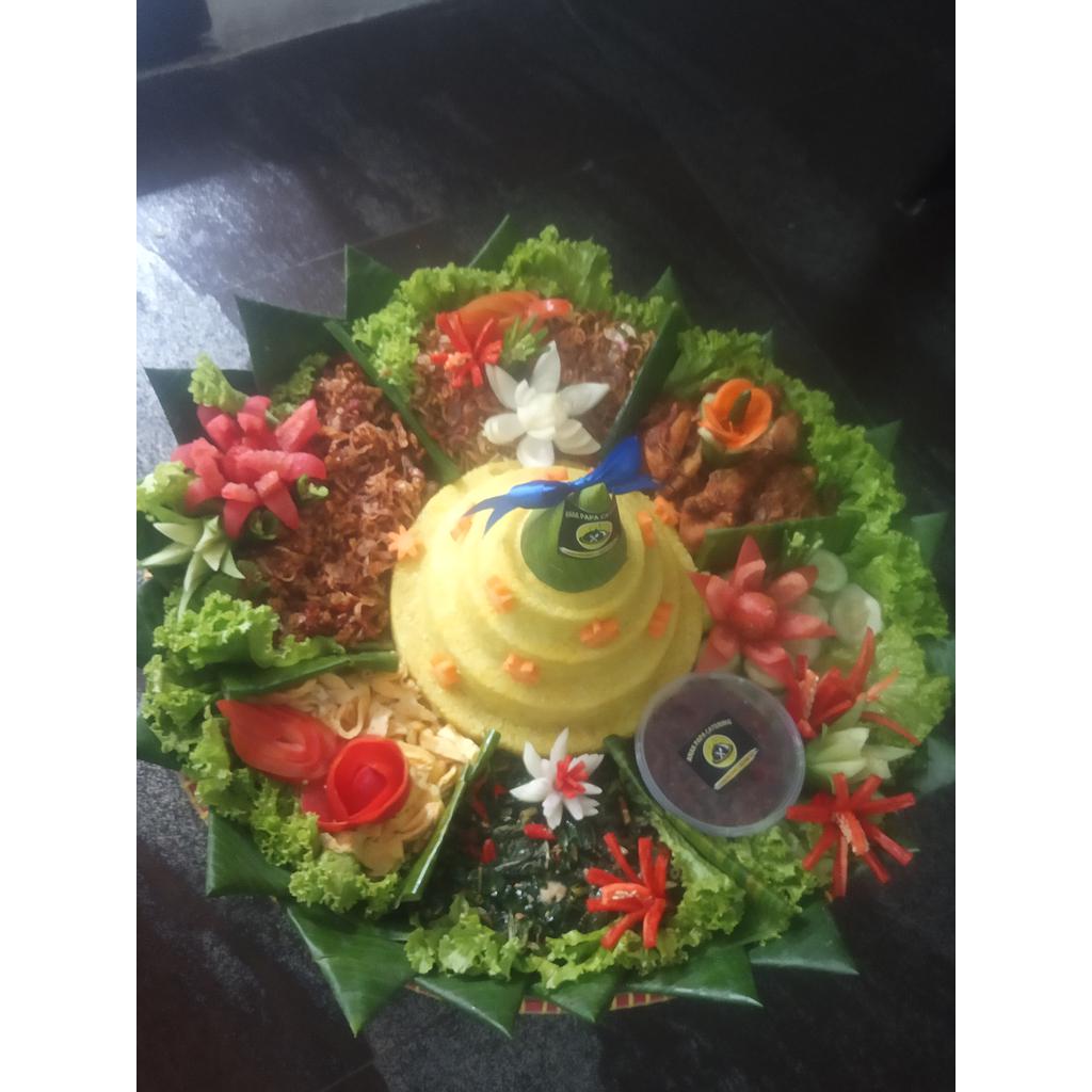 Nasi tumpeng