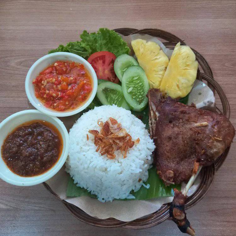 NASI BOX AYAM/BEBEK