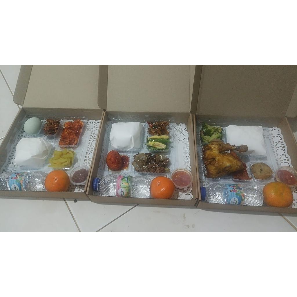 LUNCH BOX