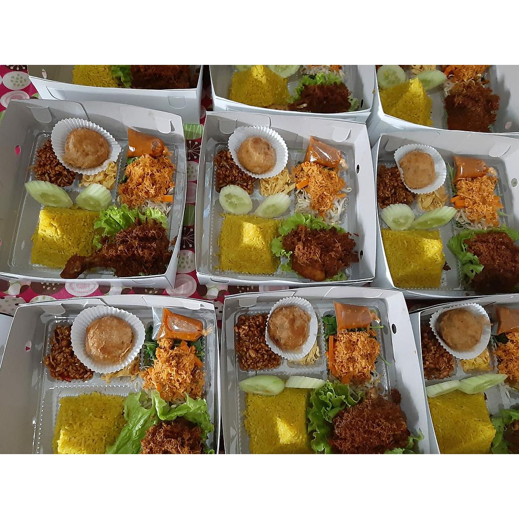 NASI KUNING KOMPLIT