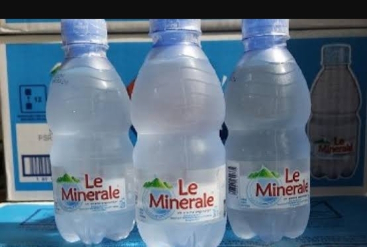 Air Mineral 330 Ml