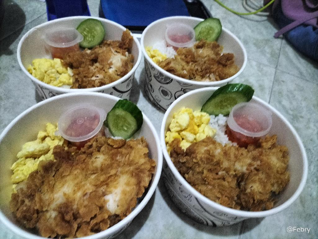 Rice bowl ayam geprek 