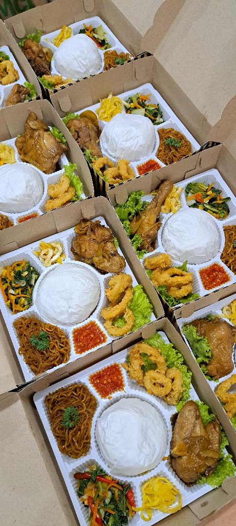 Nasi Box Ayam Mentega