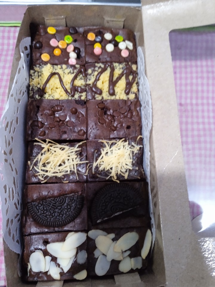 Brownies Shiny Jert Bakery