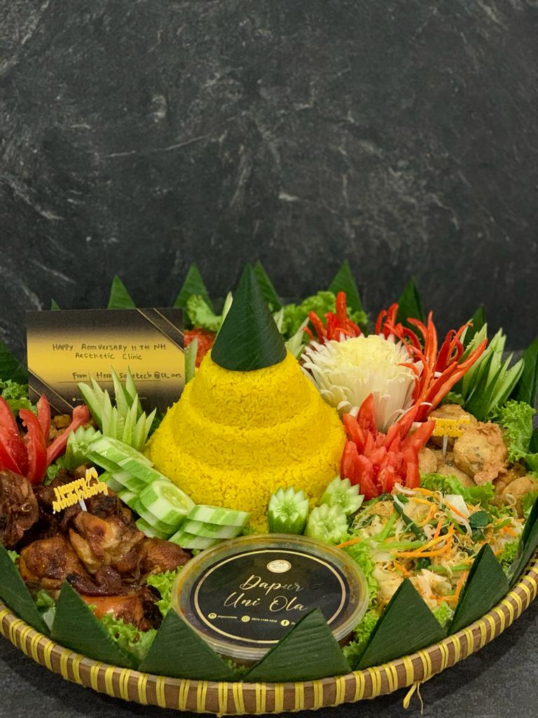 Nasi Tumpeng Dapur Uni Ola