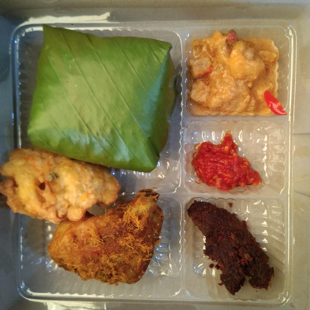 PAKET NASI TIMBEL DAGING