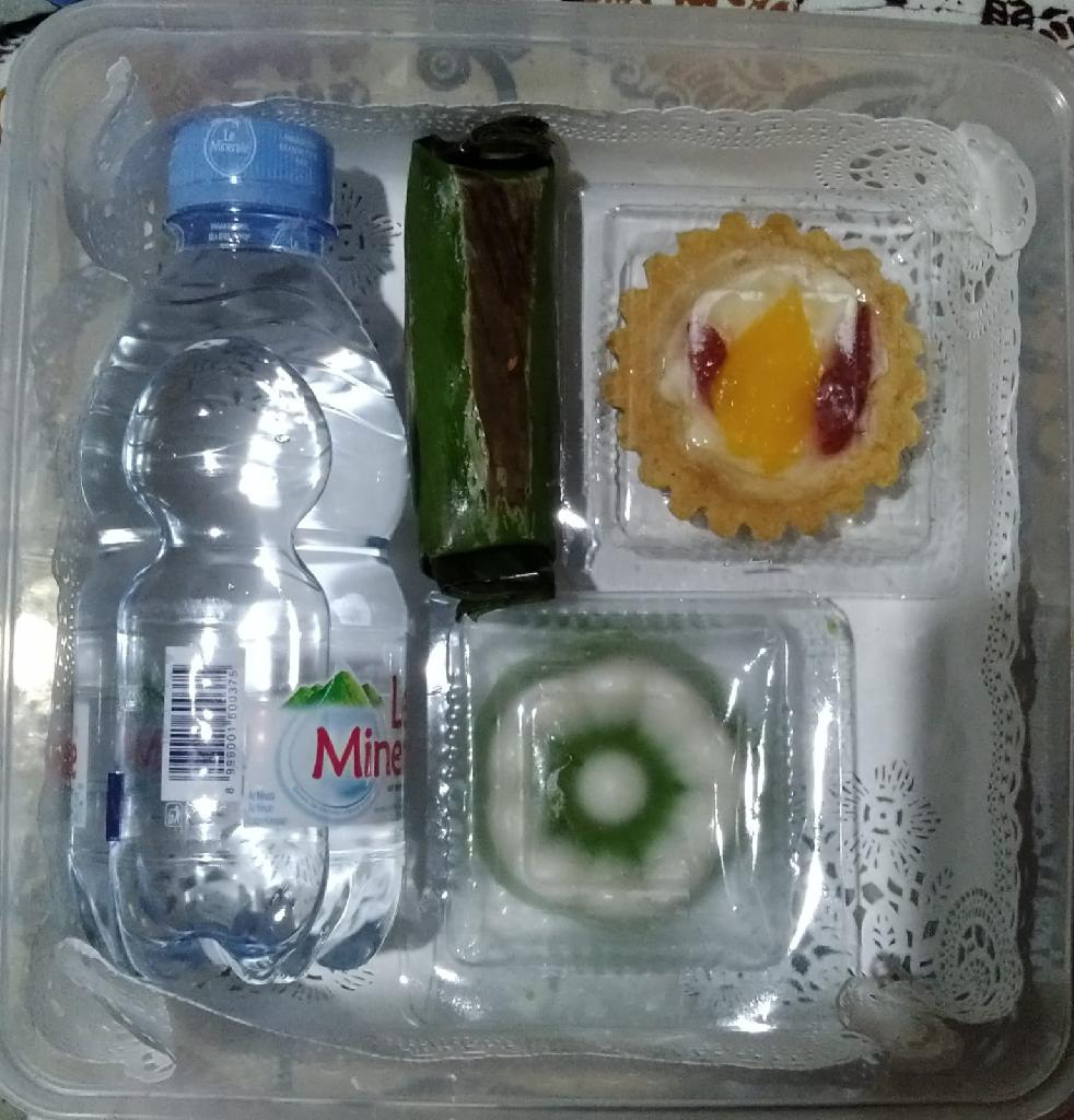 Sareena Snack Box 