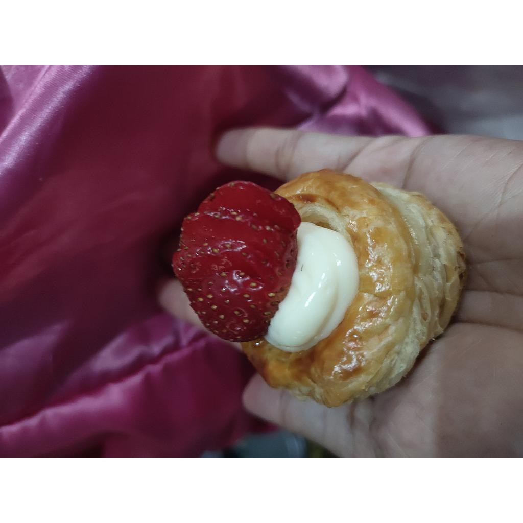 Cheese custard puff