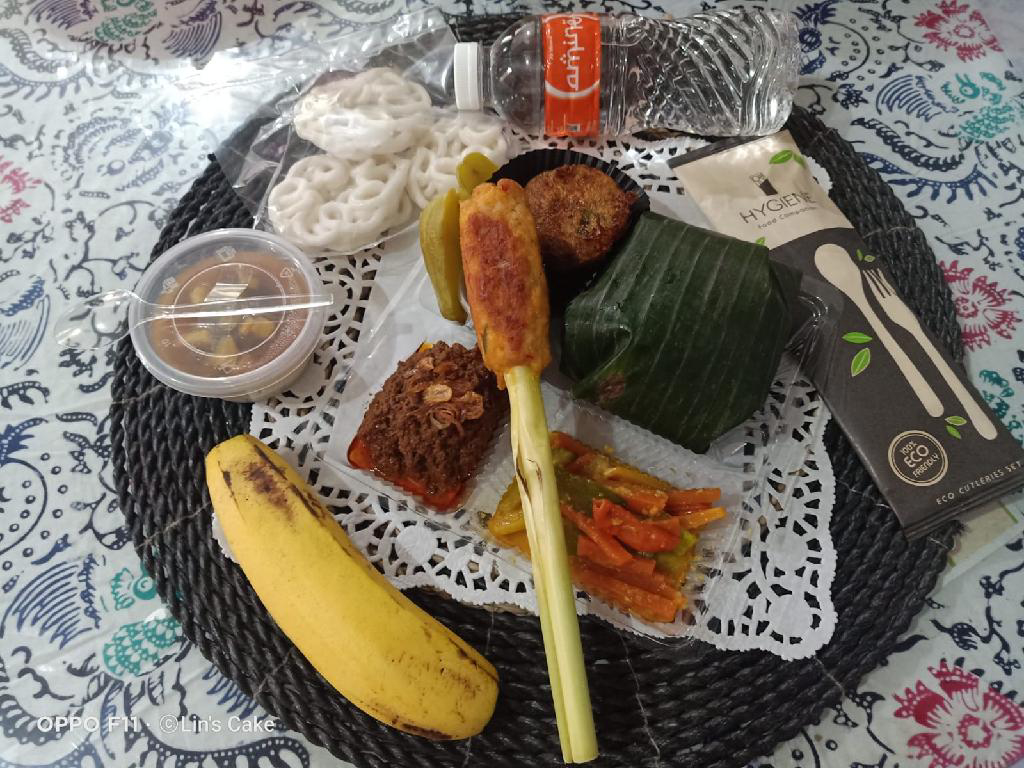 Paket Lunch Box Nasi Rendang | Lin's Cake
