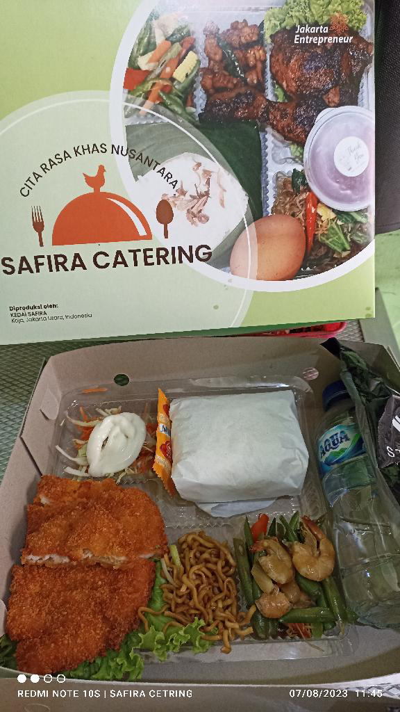 paket nasi box: chicken katsu