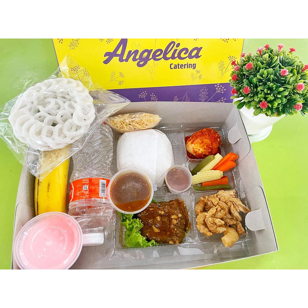 Angelica Nasi Salat Solo