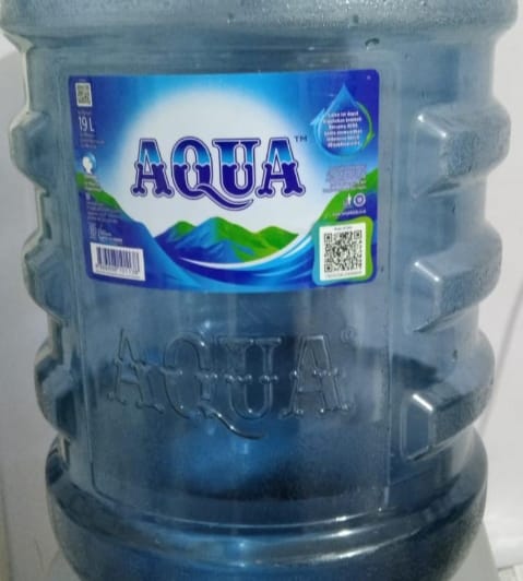 Air Mineral/Isi Ulang 19L Galon Dapur Mom Giar